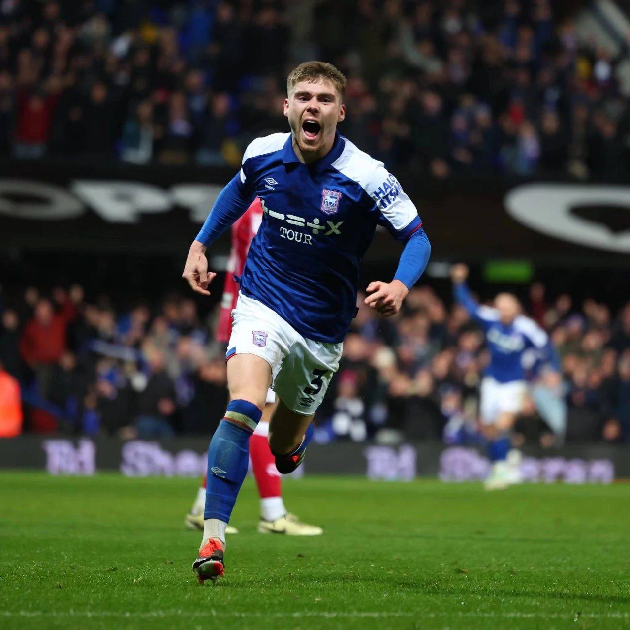 东体：明年3月份国足可能与打进世界杯正赛的亚洲球队热身